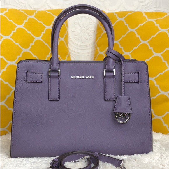 Michael Kors Handbags - 🌸OFFERS?🌸Michael Kors All Leather Purple Satchel